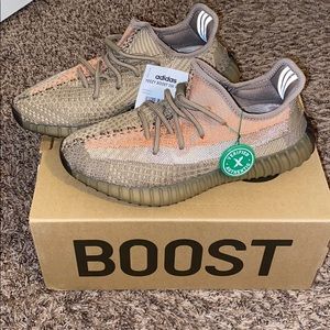 Yeezy Boost 350 V2 NWT